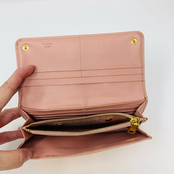 Prada Wallet - Picture 10 of 15